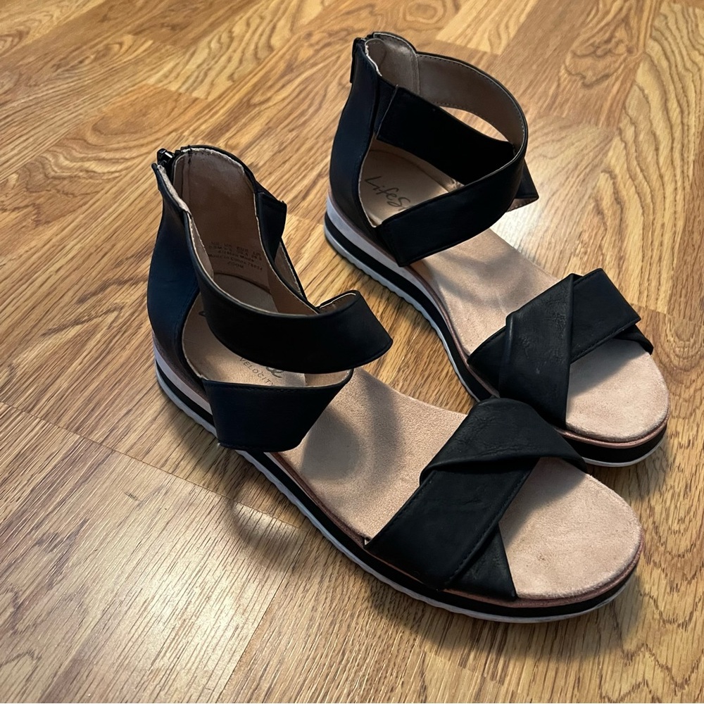 Life Stride Black and Tan Sandals